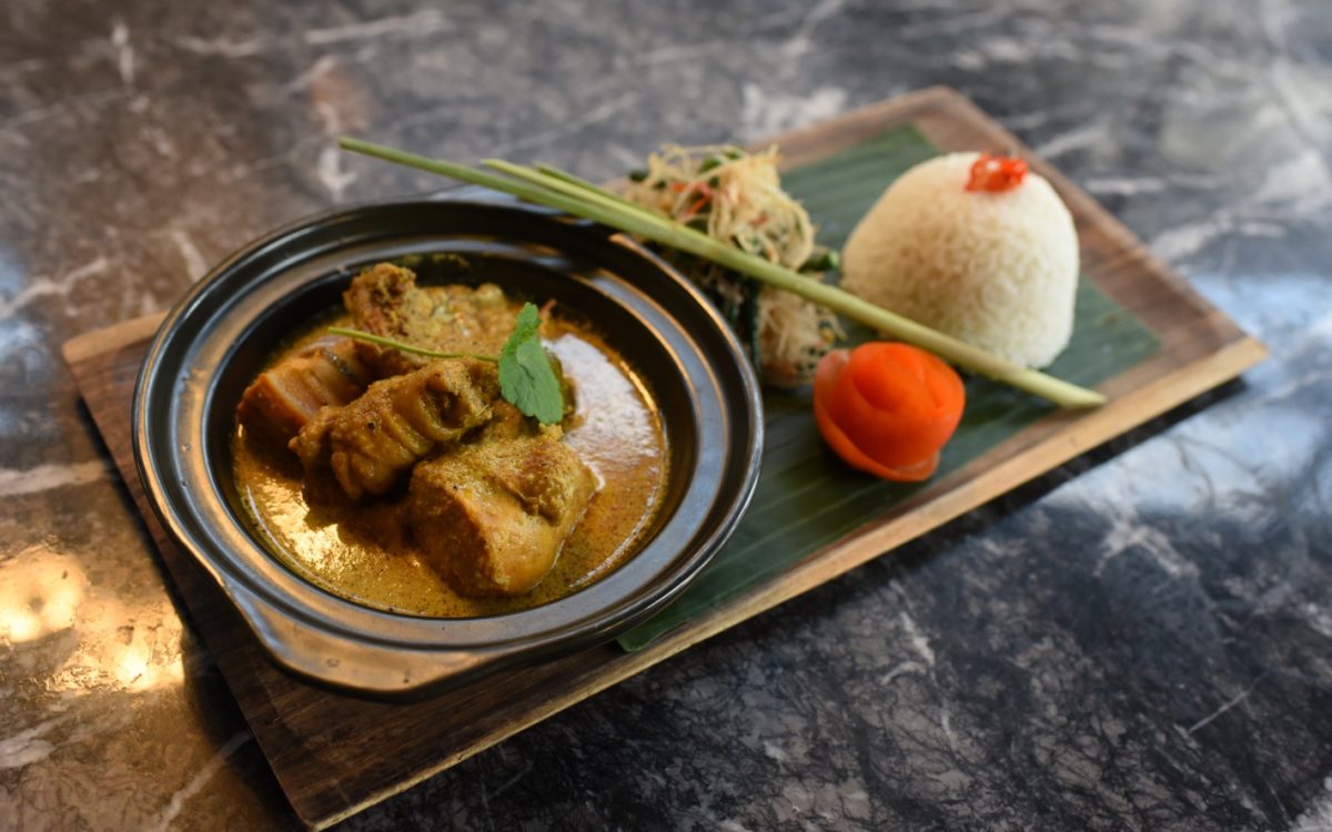 chicken BUMBU curry Ketumber bistro and bar cocobeli