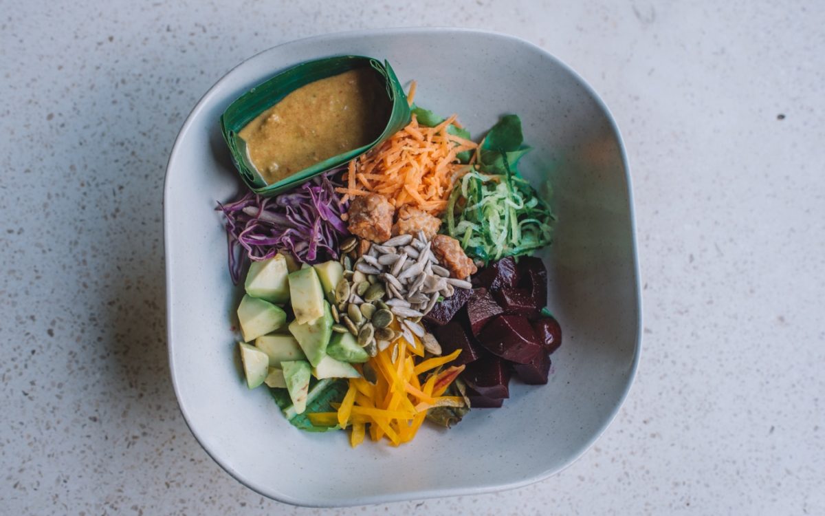 Rainbow salad Mana Ubud Cocobeli