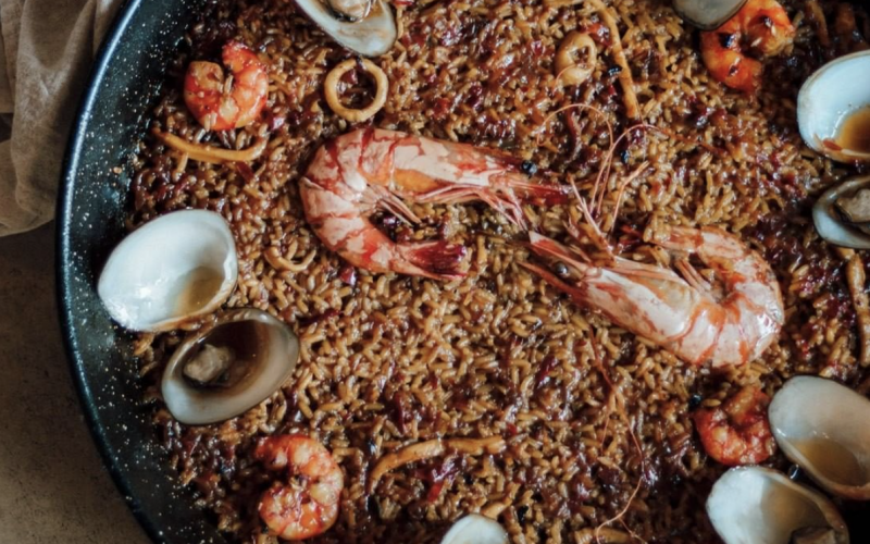 Seafood Paella Cocobeli