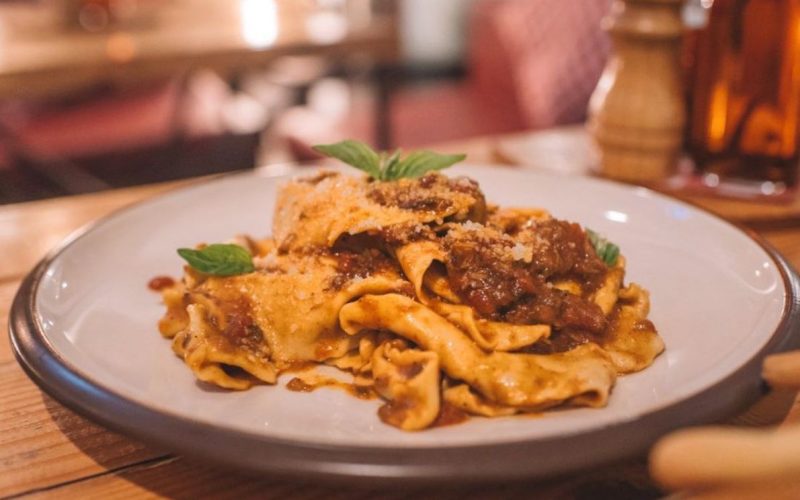 pasta pojok lombok PAPPARDELLE AL RAGU D'ANATRA